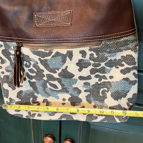 Myra Bag Iconic Tote Bag - Picture 7 of 8